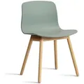HAY - About A Chair AAC 12, Eiche lackiert / fall green 2.0 (Kunststoffgleiter)