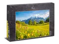 Ulmer Puzzleschmiede - Puzzle „Bergsommer“ - Stilvolles 1000 Teile Landschafts-Puzzle – Blick über Blumen-Wiesen auf das Watzmann-Massiv in den Berchtesgadener Alpen, Bayern, Deutschland