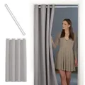 tinycurtains Türvorhang mit Stange weiß 55-90 cm ohne Bohren, Thermo Vorhang Tür, Ösen, abdunkelnd, Polyester, hellgrau Moonlight, Türgardine mit Klemmstange Raumtrenner verdunkelnd grau 150 cm x 210 cm