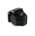 Nikon D5500 SLR-Digitalkamera (24,2 Megapixel, 8,1 cm (3,2 Zoll) Neig- und drehbares Touchscreen-Display, 39 AF-Messfelder, ISO 100-25.600, Full-HD-Video, Wi-Fi, HDMI) nur Gehäuse schwarz