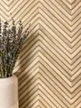 Newroom Vliestapete Yasha Beige Tapete Holztapete Holz,Paneele,Fischgräten, Beige Tapete Modern Holz - Holzwand Fischgrätenmuster Sand Creme Boho Natur Paneele Fischgräten für Wohnzimmer Schlafzimmer Küche, Holzwand