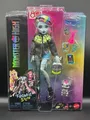 Monster High Frankie Stein Puppe mit Haustier Watzie Accessoires NEU OVP