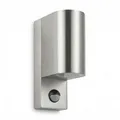 max K O M F O R T Außenwandleuchte UP&DOWN Silber, mit Bewegungsmelder, IP44 wetterfeste Wandleuchte außen für 2x GU10, architektonische Outdoor Wandlampe aus Aluminium für Hauswand & Fassade
