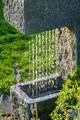 Gartenbrunnen Pflanzkübel Springbrunnen Wasserfall Zierbrunnen LED Wasserspiel
