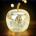 3.08 Kleiner Glas Apfel mit 10er LED Lichterkette - Ø 11 cm - Dekoleuchte Batterie - Farbe: Silber (klein)