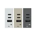 4box - USB PD 20 W CCA für Vimar Linea. Ausgestattet mit zwei Typ-C- und einem Typ-A-Anschluss auf einem einzelnen Modul. 3 Abdeckungen inklusive. Ermöglicht das Laden ohne Netzteil