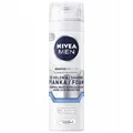 061184 NIVEA Sensitive Regenerierender Rasierschaum 200 ml