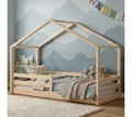 Bellabino Hausbett Abia mit Lattenrost und Rausfallschutz (natur, optional mit Matratze), Bodenbett 90x200 cm, verfügbar in verschiedenen Ausführungen