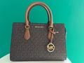 Original Michael Kors Handtasche Bag klassisch Sheila Zip Satchel medium NEU