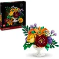 LEGO Botanicals Blumengesteck mit künstlichen Kamelien, Pfingstrosen, Hortensien, Ranunkel, Lilien in weißer Vase - Blumen Deko - DYI Bauset für...