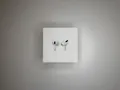 Apple AirPods Pro - NUR LADECASE - mit MagSafe Kabellosem Ladecase - Weiß