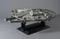 Revell 01206 BANDAI Millennium Falcon Perfect Grade Modellbausatz 1:72 mit LED-E
