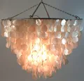 Deckenlampe / Deckenleuchte, Muschelleuchte aus hunderten Capiz, Perlmutt Plät