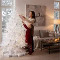 Gravidus Weihnachtsbaum 180 cm künstlicher Christbaum in Weiß aus Kunststoff mit 600 Zweigen und stabilem Metallständer