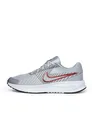 Nike Run Defy Straßenlaufschuh Für Herren, Wolf Grey/Schwarz/Weiß/Bright Crimson, HM9594-005, 47.5 EU (13 US)