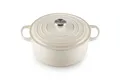 Le Creuset Signature Gusseisen-Bräter mit Deckel, Ø 26 cm, Rund, Für alle Herdarten und Induktion geeignet, Volumen: 5,3 l, 5,135 kg, Meringue, 21177267164430