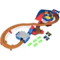Monster Jam , Supercharge Speedway Spielset, mit den Trucks Megalodon und El Toro Loco im Maßstab 1:64, actiongeladene motorisierte Stunt-Strecke ...