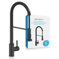 Bächlein Küchenarmatur 360 Grad schwenkbar Farbe schwarz-matt – Einhand-Spültischbatterie aus Edelstahl mit flexiblem Hals und Brause mit Umschalt-Taste, Wasserhahn für die Küche