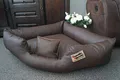 Hundebettenmanufaktur Hundebett Eckbett Hundesofa Schlafplatz Kunstleder Canto (80 cm X 80 cm, Braun)