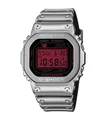 Casio G-SHOCK Metallic Herrenuhr Digital Silberfarben Rot GM-5600YRA-8ER