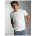 Trigema T-Shirt TRIGEMA Slim Fit T-Shirt aus DELUXE Baumwolle (1-tlg) weiß L (50/52)