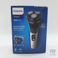 Shaver Series 3000 – Elektrischer Nass- und Trockenrasierer für Männer in Schwar