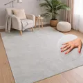 carpet city Waschbarer Teppich Einfarbig Kurzflor - 120x160 cm in Grau - Weich & Soft-Touch Haptik - rutschfest & Pflegeleicht - Teppich für Wohnzimmer, Schlafzimmer & Flur