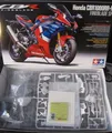 Honda CBR 1000 RR-R Fireblade SP von Tamiya im Maßstab 1:12 *NEU*