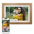 Denver Digitaler Bilderrahmen Holz 10,1 Zoll mit WLAN - FRAMEO Digital Photo Frame mit Touchscreen & 16 GB Speicher - Elektrischer Bilderrahmen mit App‑Steuerung - USB & microSD - Light Wood