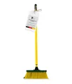 Fritze® Krallenbesen Hof & Garten 30 cm Kehrbreite mit Stiel – Abgewinkelte Borsten für Laub, Nadeln, Sand & unebene Böden – Ideal für Pflastersteine & Gartenwege – Premiumbesen – Made in Germany