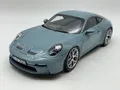 Porsche 911 S/T 2023 in Meissenblau Maßstab 1:18 Norev OVP NEU