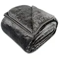 Wohndecke Cashmere-Feeling Kuscheldecke super weich & flauschig – Fleecedecke, Gräfenstayn, dicke & warme Sofadecke, Wohndecke & Tagesdecke - Überwurf Sofa, Couch grau 180 cm x 220 cm