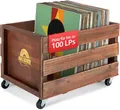 Stagecaptain SPK-100 BN Schallplattenkiste “Emil” - Aufbewahrungsbox für bis zu 100 LPs - aus Vollholz im Retro-Design - 4 lenkbare Rollen - auch für vieles andere bis 25 kg verwendbar - Braun