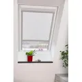 Dachfensterrollo Skylight, LICHTBLICK ORIGINAL, verdunkelnd, in Führungsschienen, verschraubt, mit Mittelzug weiß 97,3 cm x 94 cm