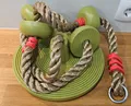 Small Foot Tellerschaukel mit Kletterseil | 100% Kunststoff   7106