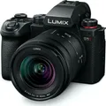 Panasonic Lumix S5 II Systemkamera mit 20-60mm Objektiv 