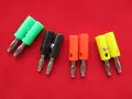 Bananenstecker 4mm Querloch Druckfeder 4 Farben 8 Stück 2 Stück je Farbe