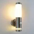 Effiziente Eleganz im Freien: LED-Außenwandleuchte 232A21 aus Edelstahl mit Bewegungsmelder