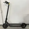 Xiaomi Mi Electric Scooter Faltbarer E-Scooter aus Luftfahrtaluminium mit Straße