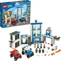 LEGO 60246 City Polizeistation, Polizei-Spielzeug, Set mit LKW, Motorrad, Polizeigebäude sowie Sound- und Leuchtsteinen, Kinderspielzeug - Beige