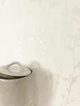 NEWROOM Vliestapete Ivory Blumen Zweige Modern Glamour Schlafzimmer Wohnzimmer