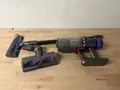 Dyson  V15 DETECT ABSOLUTE Gebraucht, ohne Netzteil, Zubehör wie Abgebildet.