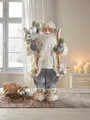 Dekoleidenschaft Dekofigur Winter 46 cm hoch, Weihnachtsmann aus Textil mit Kunstfell, Nikolaus mit Laterne, Ski & Geschenke-Sack, Santa Claus Figur, Christkind, Weihnachtsmannfigur, Nikolausfigur
